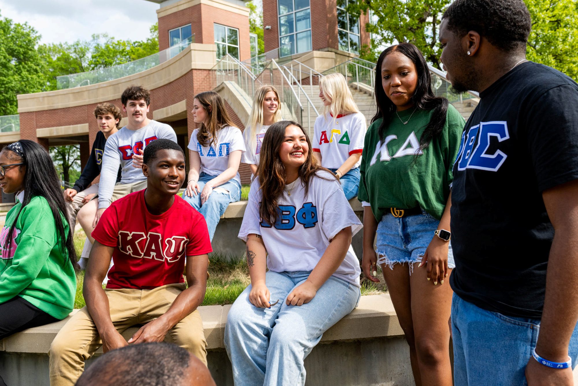 fsl students on benches