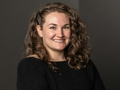 Headshot of Stephanie Turner