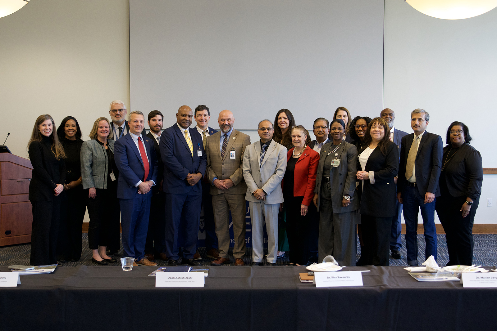 UofM SPH Alum Returns to SPH to Give Guest Lecture